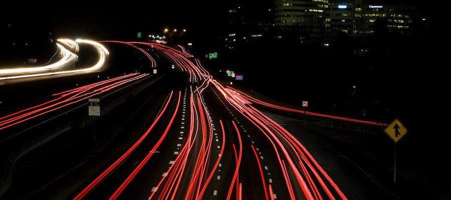 Фотосъемка следов автомобильных фар